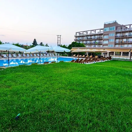 Black & White Boho Hotell