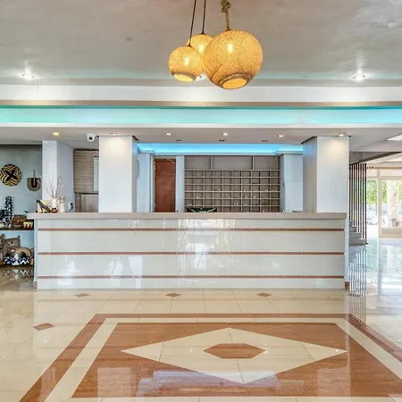 Black & White Boho Melíssion