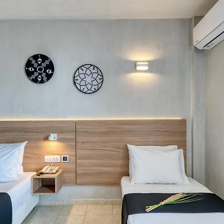 Hotel Black & White Boho Melission