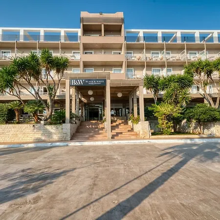 Black & White Boho Hotel Melission