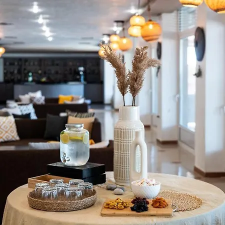 Black & White Boho 3*