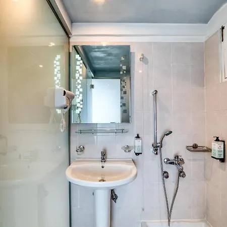 Black & White Boho Melíssion