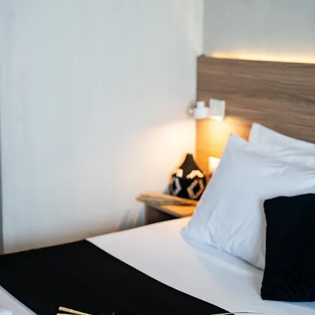 Black & White Boho 3*