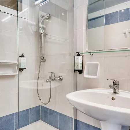 Black & White Boho מלון