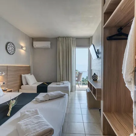 Hotel Black & White Boho Melission