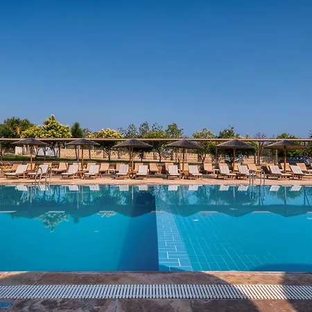 Hotel Black & White Boho 3*