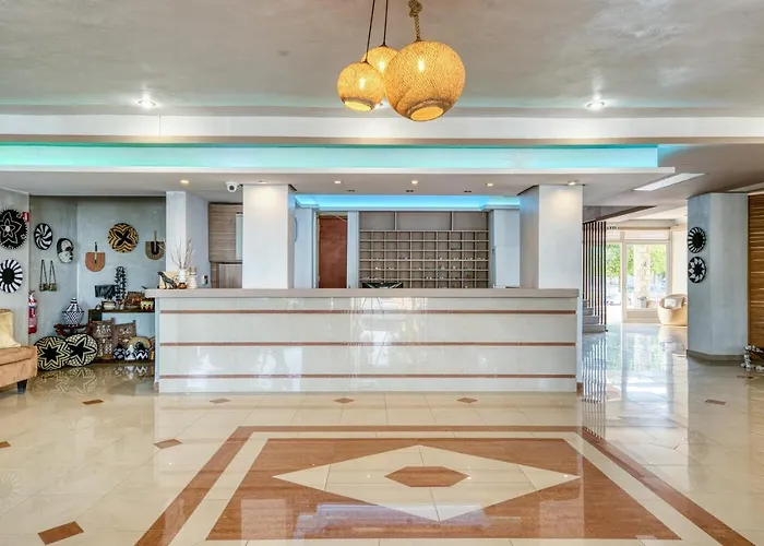 Black & White Boho Melíssion