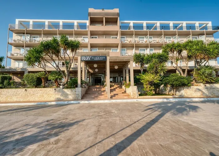 Black & White Boho Hotell Melíssion