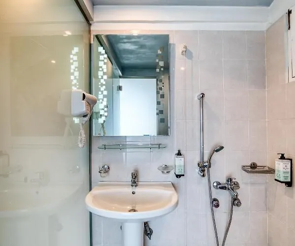 Black & White Boho Melíssion