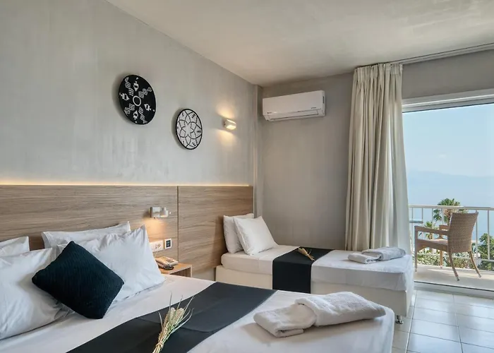 Hotel Black & White Boho 3*