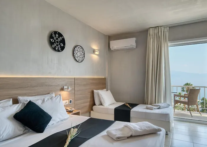 Hotel Black & White Boho 3*