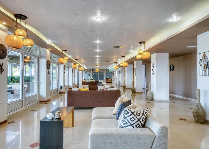 Black & White Boho Hotel 3*