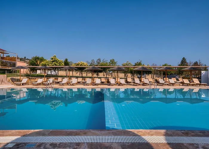 Hotel Black & White Boho 3*