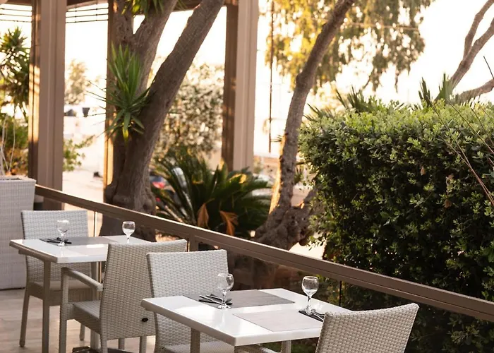 Black & White Boho Melíssion